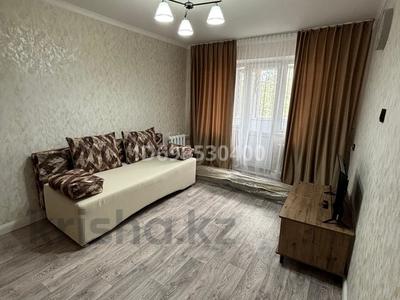 1-бөлмелі пәтер, 33 м², 2/4 қабат ай сайын, Гагарина 36, бағасы: 180 000 〒 в Жезказгане