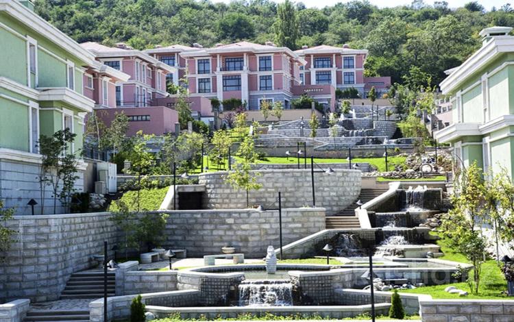 Отдельный дом · 6 комнат · 700 м² · 10 сот., мкр Горный Гигант, Жамакаева 256а за 2.1 млрд ₸ в Алматы, Медеуский р-н — фото 2