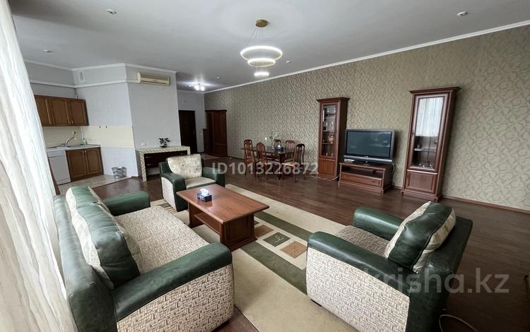 3-комнатная квартира · 117.4 м² · 16/23 этаж, Кабанбай батыра за 600 000 ₸ в Алматы, Алмалинский р-н — фото 2
