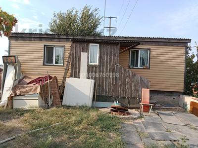 Отдельный дом · 1 комната · 27 м² · 1 сот., Дулатова 11 — Бейсекова Дулатова за 1.2 млн 〒 в Астане, Сарыарка р-н