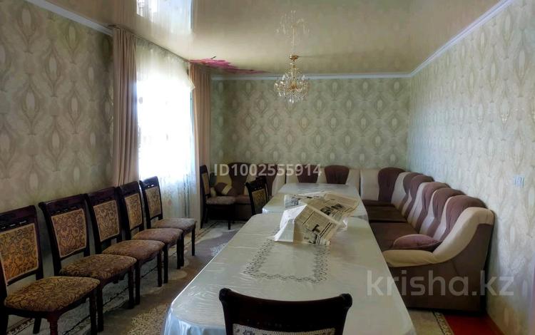Отдельный дом · 4 комнаты · 160 м² · 120 сот., Есжанұлы 96 — Төле би за 15 млн ₸ в Каратау — фото 2