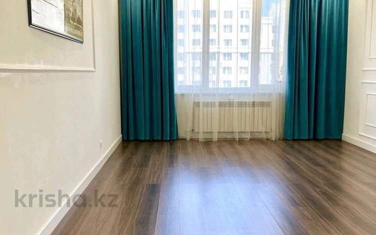3-бөлмелі пәтер · 95 м² · 10/14 қабат, Туркестан 28/2, бағасы: 105 млн ₸ в Астане, Есильский р-н — фото 2