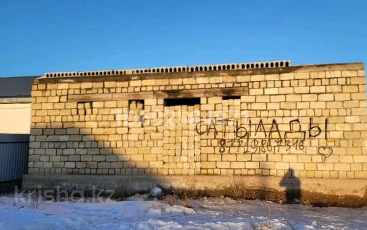 Отдельный дом · 6 комнат · 150 м² · 10 сот., Старый город, Спецавтобаза 1/4 — 66 магазин за 10 млн 〒 в Актобе — фото 9