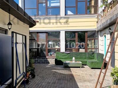 Отдельный дом · 5 комнат · 250 м² · 5 сот., Саратовска — Первомайская орманова за 1.5 млн ₸ в Алматы, Медеуский р-н