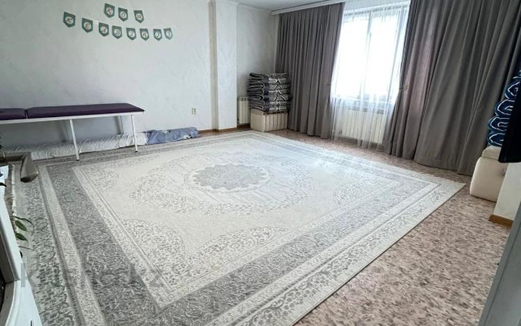 4-бөлмелі пәтер · 112.2 м² · 7/7 қабат, мкр. Алтын орда, алий молдагуловой, бағасы: 29.5 млн ₸ в Актобе — фото 2