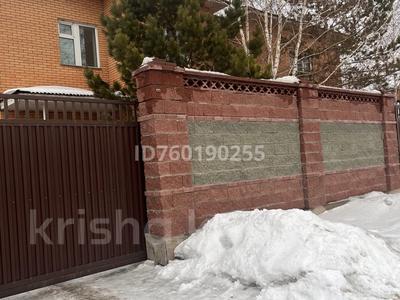 Отдельный дом · 7 комнат · 295 м² · 10 сот., Ұлы тау 25/1 — Возле рынка Саянұр за 150 млн ₸ в Астане, Сарыарка р-н