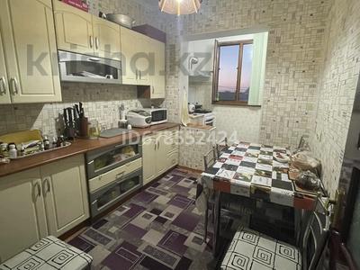 Продажа квартир в Шымкенте: 3-комнатная квартира · 63 м² · 5/5 этаж, мкр Сайрам 30А за 25 млн 〒 3-комнатная квартира · 63 м² · 5/5 этаж, мкр Сайрам 30А за 25 млн 〒 в Шымкенте, Аль-Фарабийский р-н