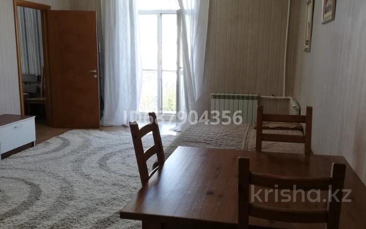 2-комнатная квартира · 60 м² · 3/3 этаж, Алалыкина 11 за 200 000 〒 в Караганде, Казыбек би р-н — фото 14