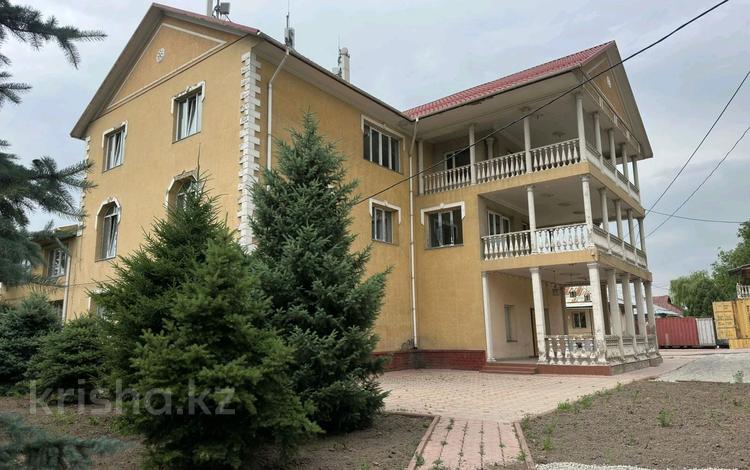 Отдельный дом · 10 комнат · 950 м² · 20 сот., мкр Акбулак — Рыскулова и Шарипова за 399.5 млн ₸ в Алматы, Алатауский р-н — фото 47