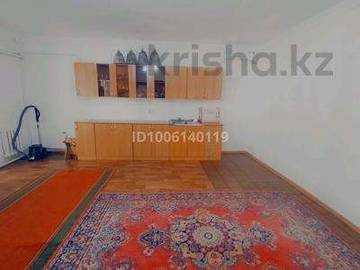 Отдельный дом · 1 комната · 300 м², мкр Балауса, Тажибай Буданова2 9 — Ыкылас мешит за 60 000 〒 в Атырау