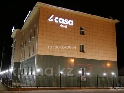 Бани, гостиницы и зоны отдыха, медцентры и аптеки · 1500 м² за 900 млн 〒 в Атырау