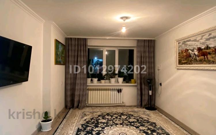 2-бөлмелі пәтер · 53 м² · 3/6 қабат, мкр Шанхай 36/1 — Остановка Данекер, бағасы: 14 млн ₸ в Актобе — фото 2
