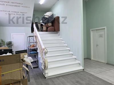 Отдельный дом · 20 комнат · 1200 м² · 10 сот., мкр Калкаман-1, Ашимова 3 — Толе би за 295 млн ₸ в Алматы, Наурызбайский р-н