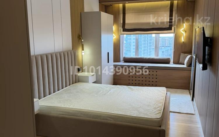 3-комнатная квартира · 85 м² · 10/17 этаж, Ауэзова 2/8 за 450 000 ₸ в Алматы, Алмалинский р-н — фото 2