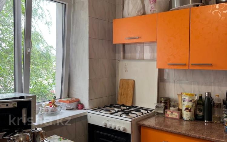 3-бөлмелі пәтер · 40 м² · 2/5 қабат, №10 ш/а. 20, бағасы: 34 млн ₸ в Алматы, Ауэзовский р-н — фото 2