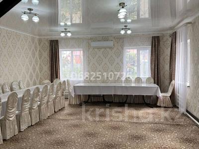 Дом · 3 комнаты · 200 м², Чапаева 97 — Лермонтова за 60 000 〒 в Уральске