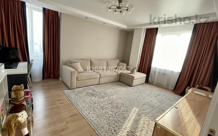 2-комнатная квартира, 78 м², 11/13 этаж, Макатаева 131 — Муратбаева