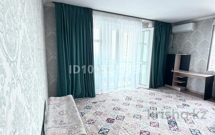2-комнатная квартира · 67 м² · 12/16 этаж, мкр Аккент 55 за 280 000 ₸ в Алматы, Алатауский р-н — фото 2
