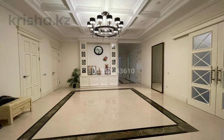 5-бөлмелі пәтер · 255 м² · 3/6 қабат, Керей-Жанибек хандар 5, бағасы: 2 млн ₸ в Астане, Сарайшык р-н — фото 2