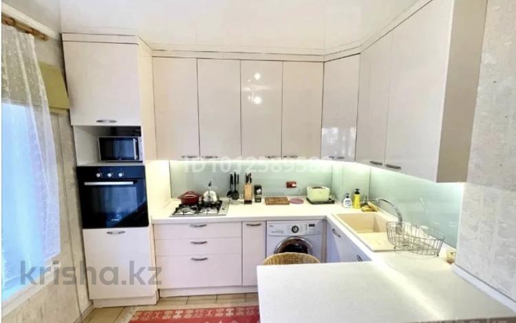 3-бөлмелі пәтер · 74 м² · 1/5 қабат, Тулебаева — Айтике би, бағасы: 89 млн ₸ в Алматы, Медеуский р-н — фото 2