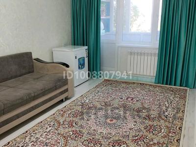 2-комнатная квартира · 42 м² · 2/5 этаж, Жалиля 11 — Дом одежды за 16 млн ₸ в Жезказгане