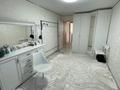2-бөлмелі пәтер · 54 м² · 4/5 қабат, Аманжолова 49/1, бағасы: 25 млн ₸ в Уральске — фото 4
