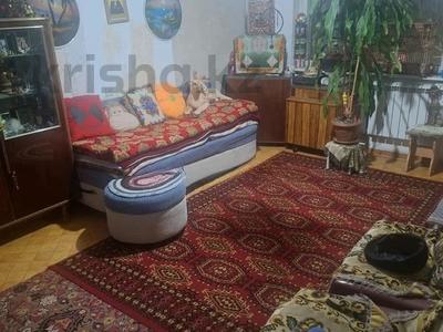 2-комнатная квартира · 60 м² · 3/9 этаж, мкр Жетысу-1 за 38 млн ₸ в Алматы, Ауэзовский р-н