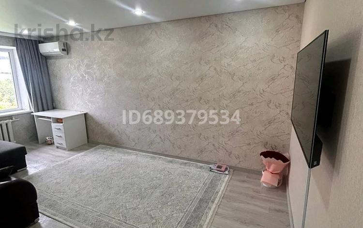 3-комнатная квартира · 69 м² · 5/5 этаж, мкр 4 6 — Рядом супермаркет Алтындар за 27 млн ₸ в Уральске — фото 5