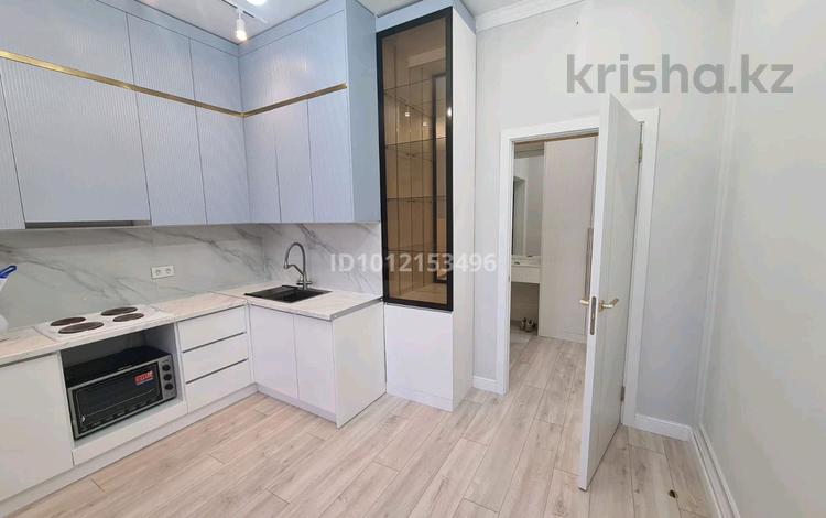 2-бөлмелі пәтер · 63 м² · 8/9 қабат, ул. Розы Баглановой 3/1, бағасы: 47 млн ₸ в Астане, Есильский р-н — фото 2