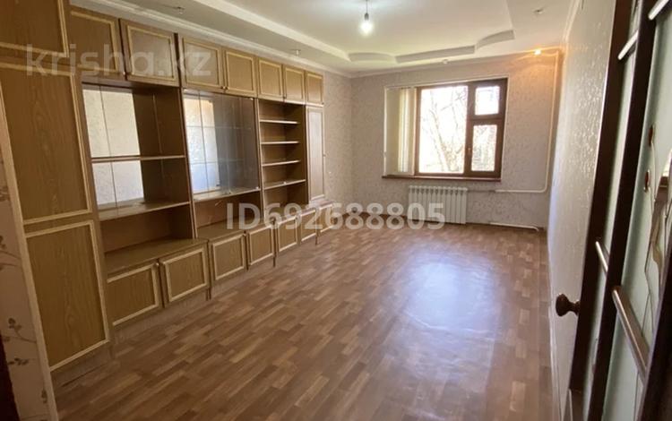 2-комнатная квартира, 55 м², 2/5 этаж помесячно, мкр Восток — Цонның артында