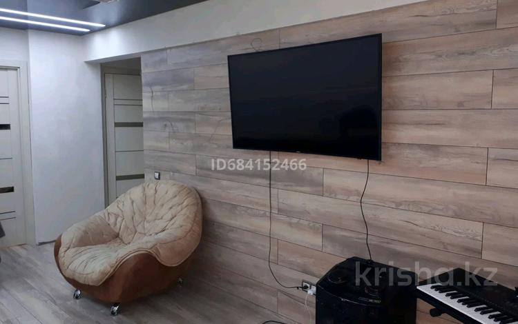 3-комнатная квартира · 65 м² · 1/5 этаж, Космическая 14/1 — Космическая михаэлиса абая за 25.5 млн ₸ в Усть-Каменогорске, Ульбинский — фото 2