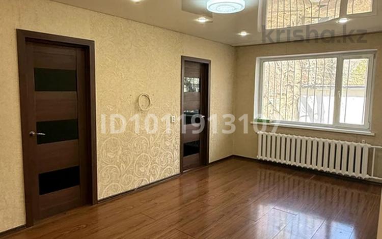 3-бөлмелі пәтер · 48.3 м² · 1/5 қабат, ул. Айманова 2, бағасы: 15.7 млн ₸ в Павлодаре — фото 2
