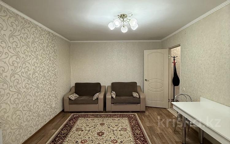 2-комнатная квартира · 51.5 м² · 7/9 этаж, мкр 8, Абулхаир Хана 69 — ДСК - КОСМОС за 18 млн ₸ в Актобе — фото 2