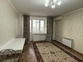 2-комнатная квартира · 51.5 м² · 7/9 этаж, мкр 8, Абулхаир Хана 69 — ДСК - КОСМОС за 18 млн ₸ в Актобе — фото 2