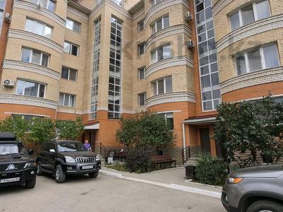 3-бөлмелі пәтер · 85 м² · 5/5 қабат, 1 ш/а, пр.Абая 17 в, бағасы: 32.5 млн ₸ в Актобе, мкр 5