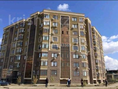2-комнатная квартира · 60 м² · 8/8 этаж, мкр Нурсая, Рысбая Габдиева 47 б за 13 000 ₸ в Атырау