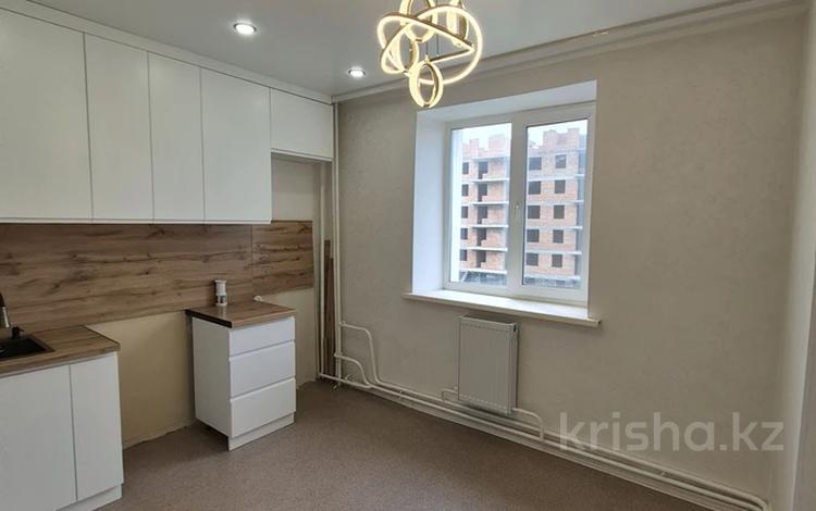 1-комнатная квартира · 43 м² · 4/5 этаж, Кокжал Барака 7/2 за 17.9 млн ₸ в Усть-Каменогорске — фото 12