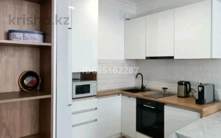 2-комнатная квартира, 40 м², 9/10 этаж, мкр Аксай-1 11/9