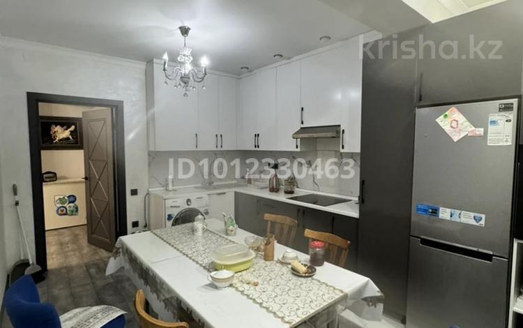 2-бөлмелі пәтер · 72 м² · 3/9 қабат, мкр Шугыла, Мкр. Шугыла 340/8 к4, бағасы: 53 млн ₸ в Алматы, Наурызбайский р-н — фото 2