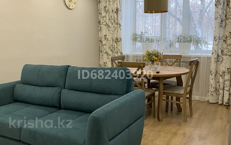 3-комнатная квартира · 62 м² · 1/5 этаж, мкр Новый Город, Комиссарова 32 А за 360 000 ₸ в Караганде, Казыбек би р-н — фото 2