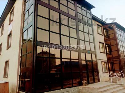 3-комнатная квартира · 123.9 м² · 2/3 этаж, Шухова 12а за 30 млн ₸ в Петропавловске