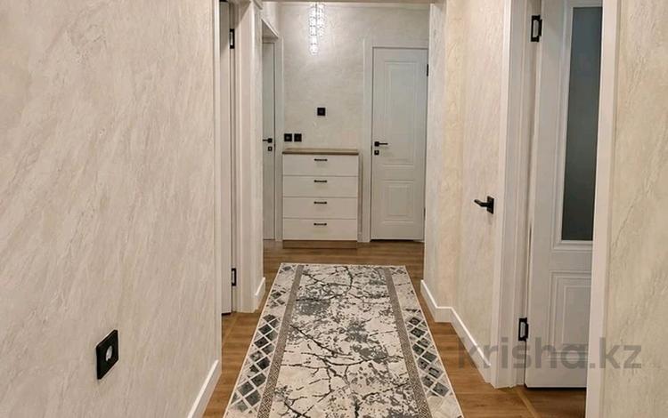 3-бөлмелі пәтер · 72.4 м² · 1/5 қабат, Каирбекова 16 — Жибек жолы., бағасы: 62.5 млн ₸ в Алматы, Медеуский р-н — фото 2
