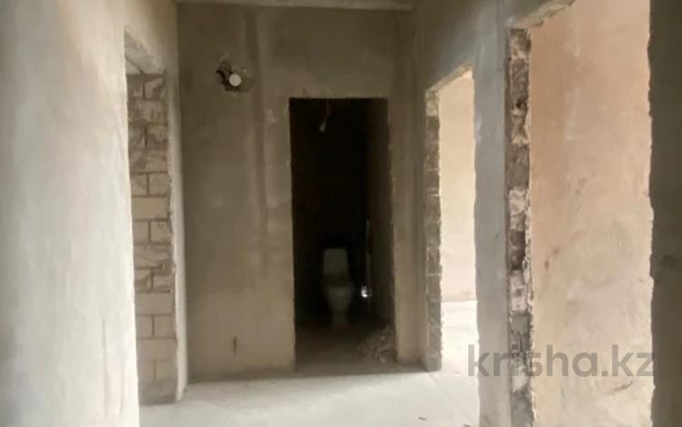2-бөлмелі пәтер · 66.7 м² · 5/5 қабат, мкр. Алтын орда, бағасы: 16.5 млн ₸ в Актобе — фото 2