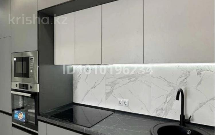 3-бөлмелі пәтер · 150 м² · 2/9 қабат, Нұрсая ш/а., Нурсая 463А 463А, бағасы: 280 000 ₸ в Атырау, мкр Нурсая — фото 19