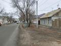 Жер телімі · 10 сотық, Амангелди 96 — На пересечение улиц Амангелди и Бокейхан, бағасы: 20 млн ₸ в  — фото 3