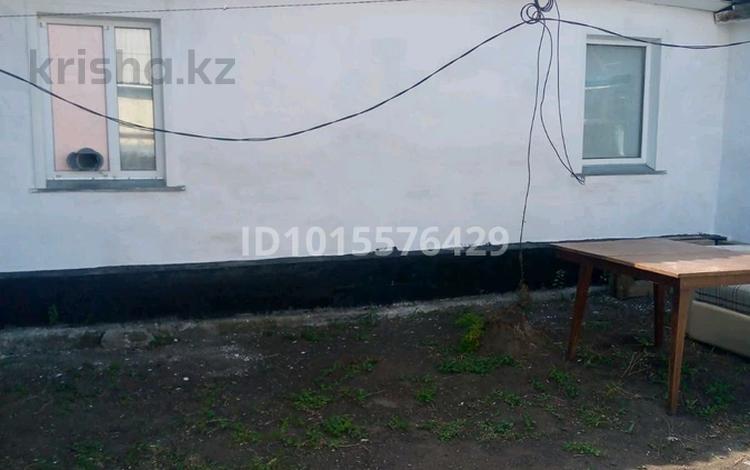 Отдельный дом · 4 комнаты · 67.7 м² · 10 сот., Макаренко 78 за 10 млн ₸ в Ленинском — фото 2
