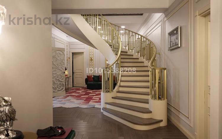 6-бөлмелі пәтер · 500 м² · 6/6 қабат, Алихан Бокейхан 14, 14а, 14б, 14в, бағасы: 2.8 млн ₸ в Астане, Есильский р-н — фото 2
