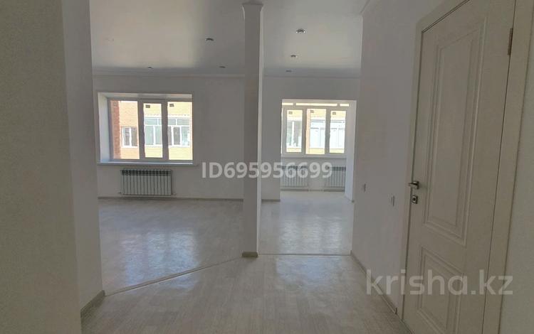 1-комнатная квартира · 43 м² · 2/3 этаж, Кекильбаева 132 — Возле областного акимата за 18.8 млн ₸ в Уральске — фото 2