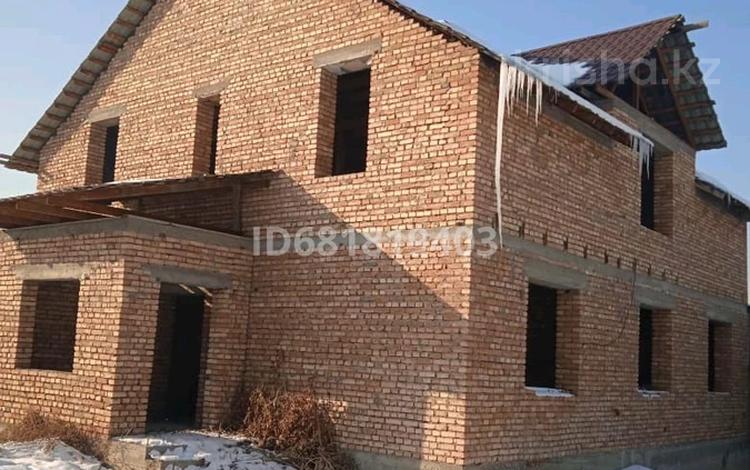 Отдельный дом · 5 комнат · 250 м² · 5 сот., Адамбаева 6а — Абая за 23.5 млн ₸ в Кызылкайрат — фото 2