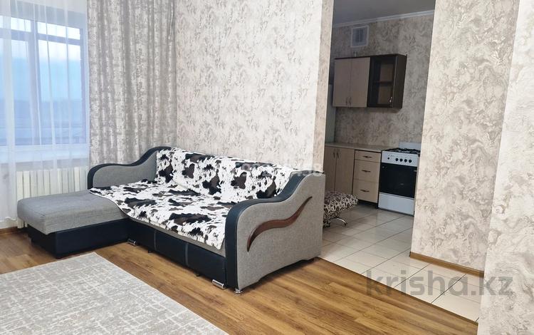 1-бөлмелі пәтер · 38 м² · 5/5 қабат, Набережная 64а — 1 школа-гимназия ЖК Евразия, бағасы: 13.5 млн ₸ в Щучинске — фото 2